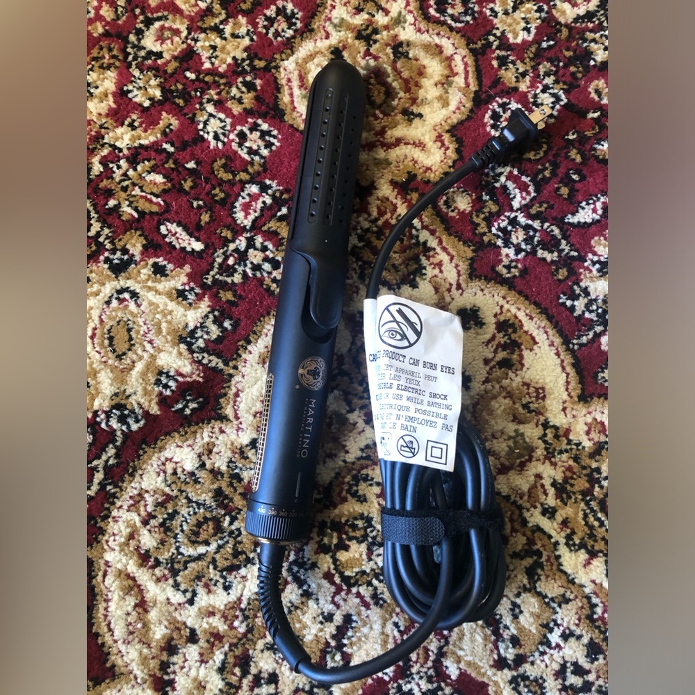 Black Hair Straightening Brush - Compact Heated Styling Tool